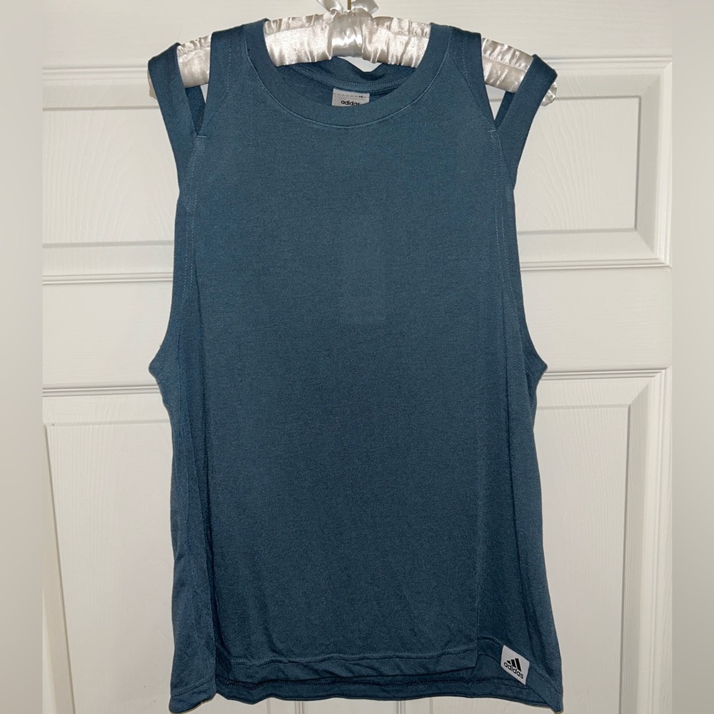 ADIDAS *NWT* Cutout Tank Shirt